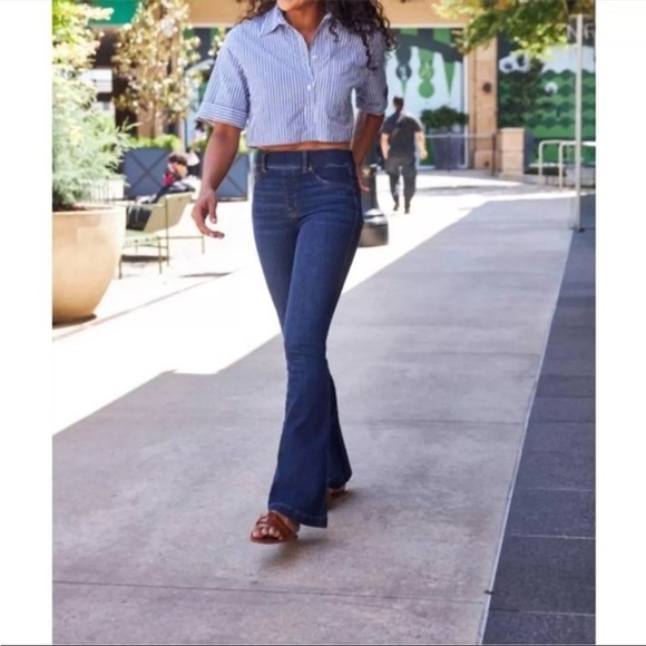 Women's Dark Blue Flared Jeans - Picture 2 of 7